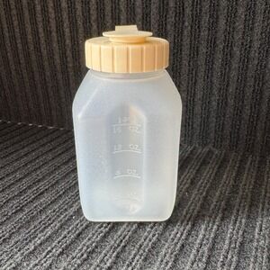 Vintage Rubbermaid Servin Saver 1 Pint Water Bottle Container 0229 Almond Lid